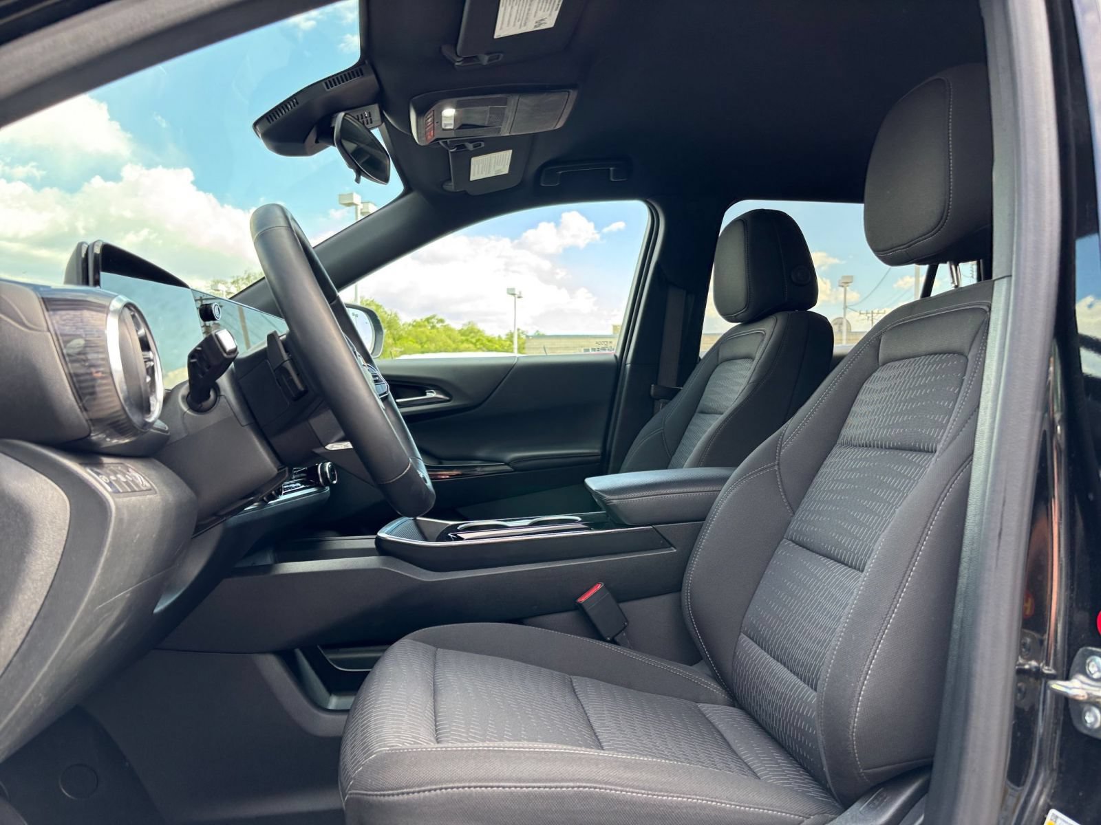 Thumbnail: 2025 Chevrolet Equinox - 23