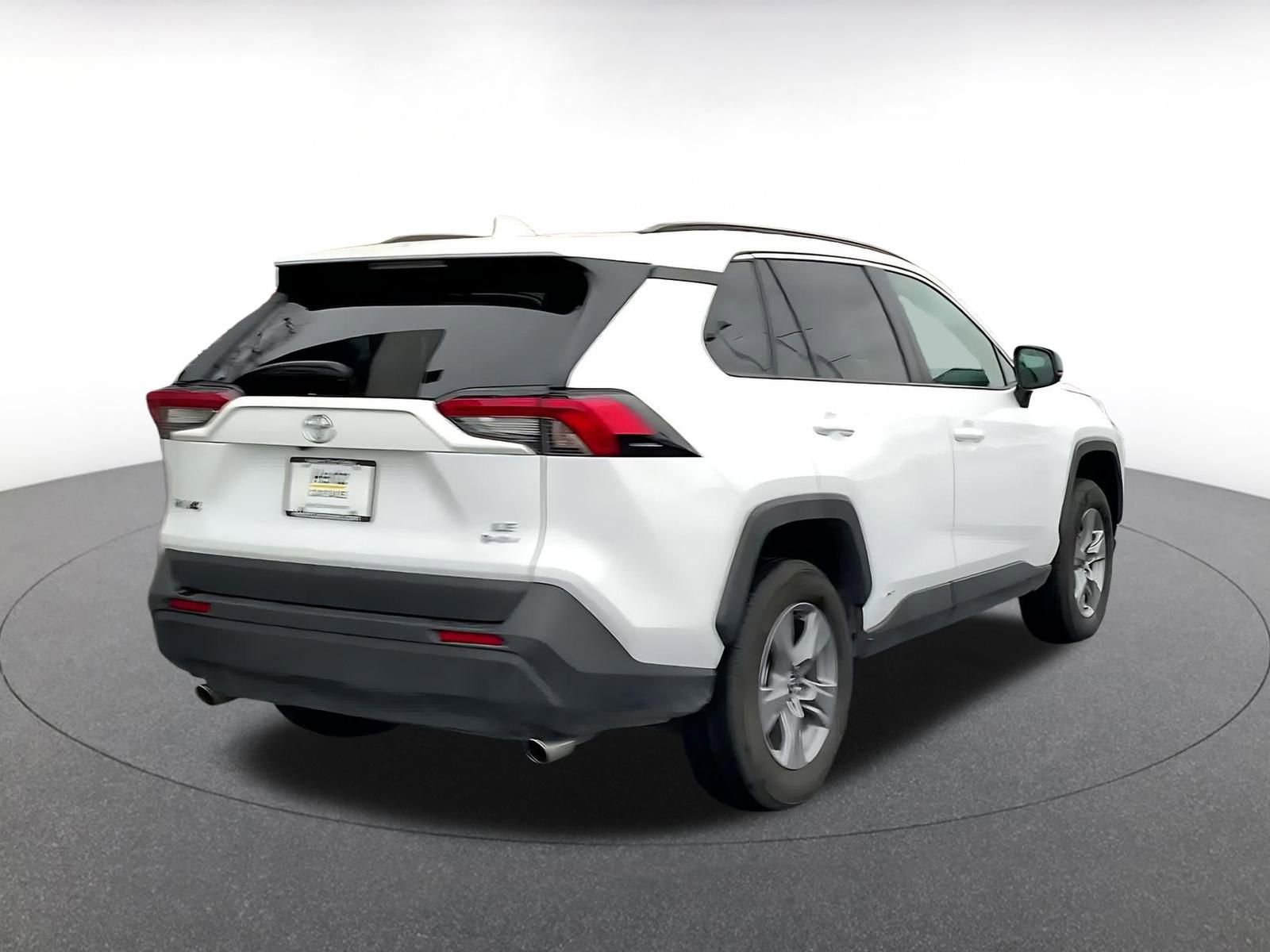 Thumbnail: 2025 Toyota RAV4 - 14