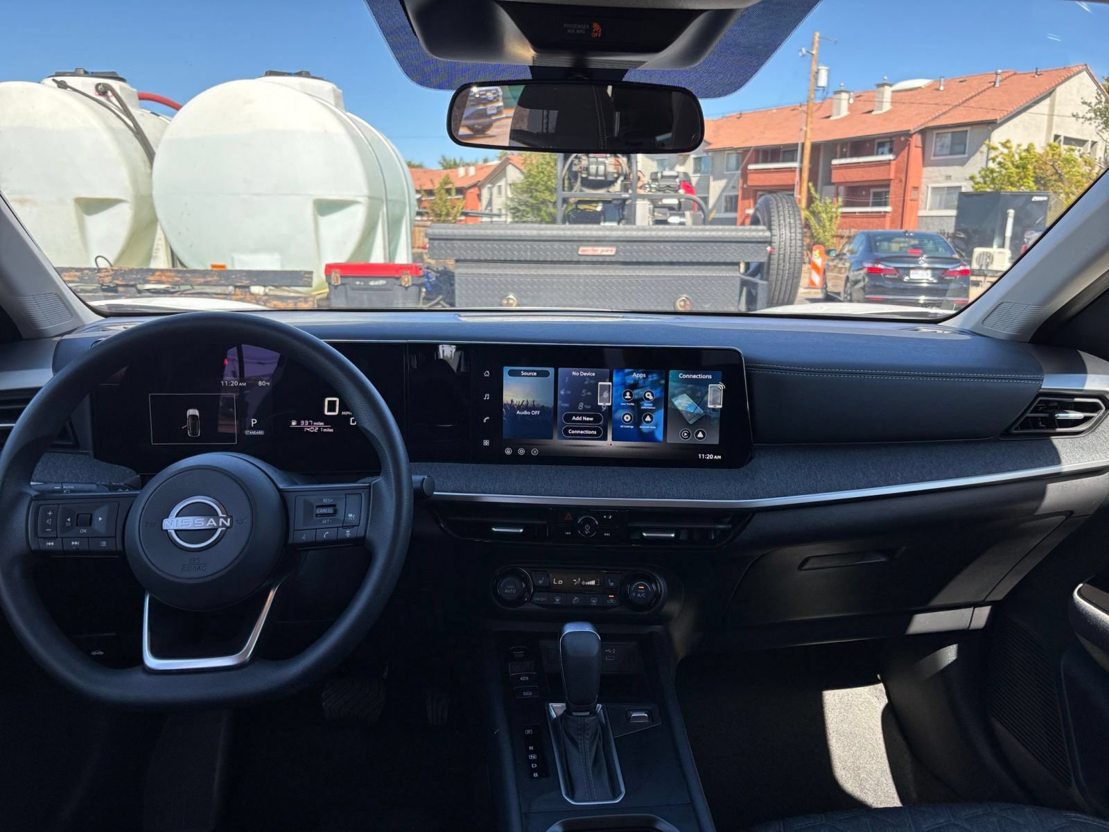Thumbnail: 2026 Nissan Kicks - 32