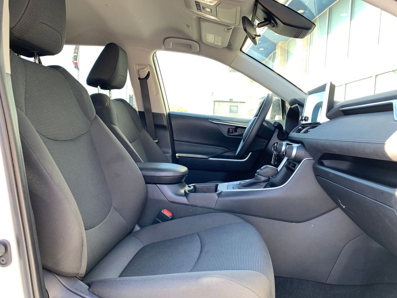 Thumbnail: 2025 Toyota RAV4 - 35