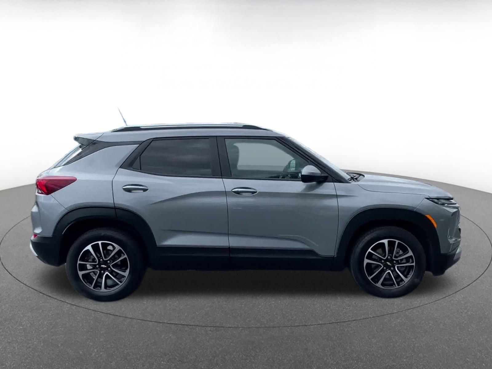 Thumbnail: 2025 Chevrolet TrailBlazer - 16