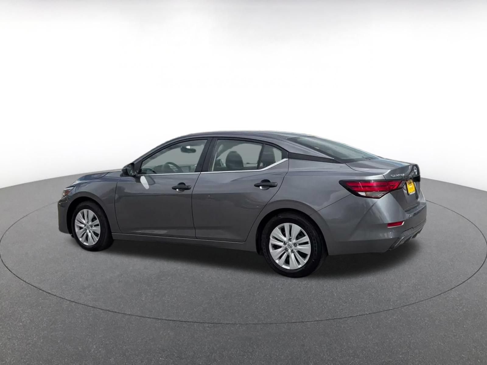 Thumbnail: 2025 Nissan Sentra - 9