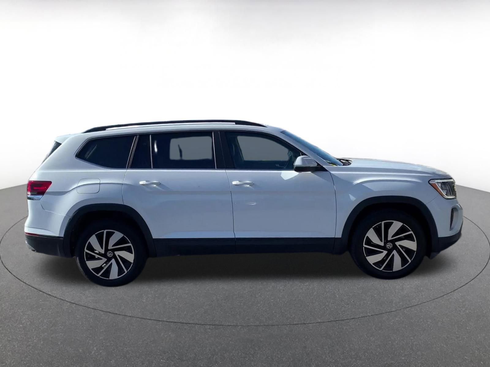 Thumbnail: 2024 Volkswagen Atlas - 16