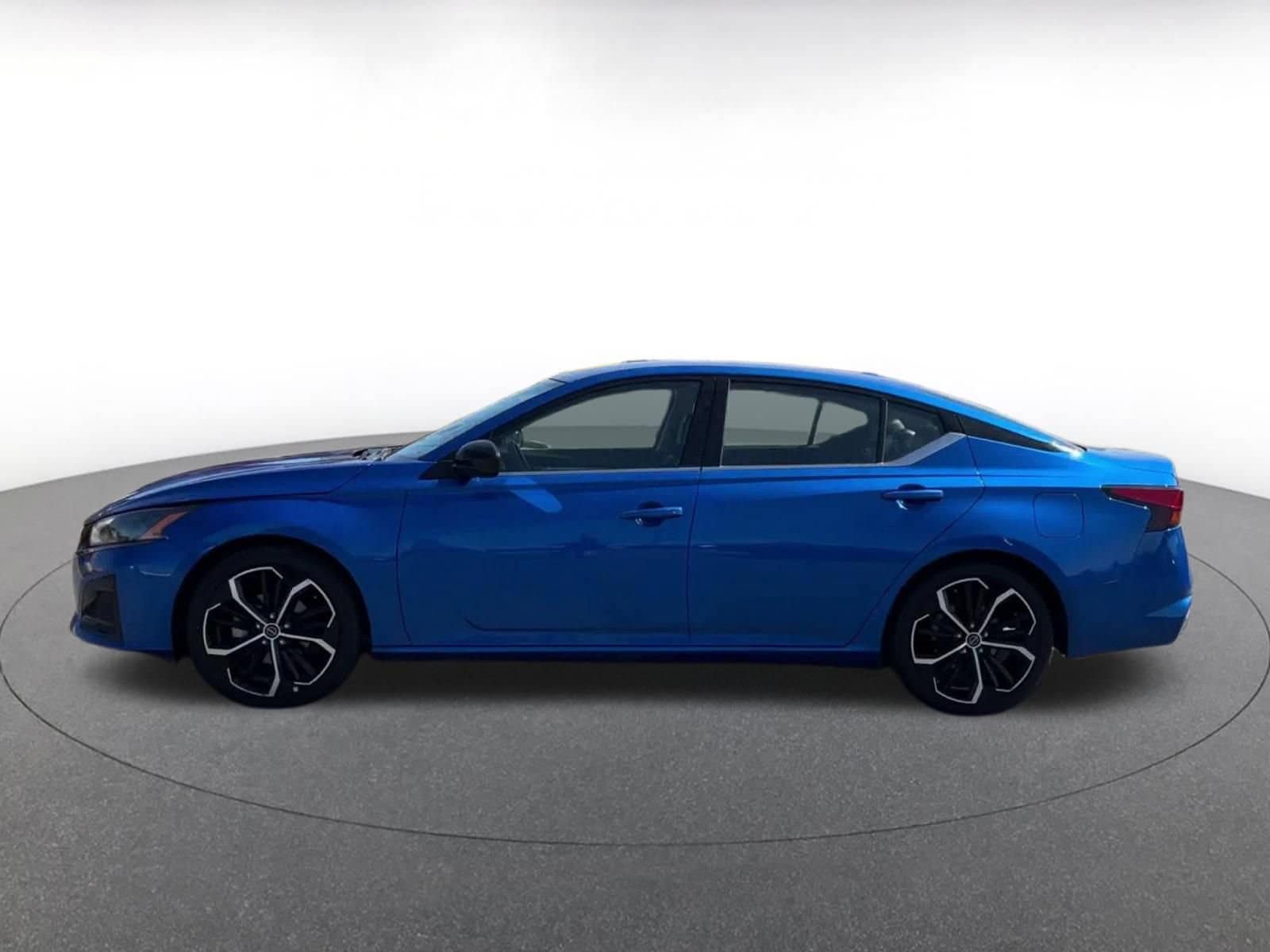 Thumbnail: 2025 Nissan Altima - 8
