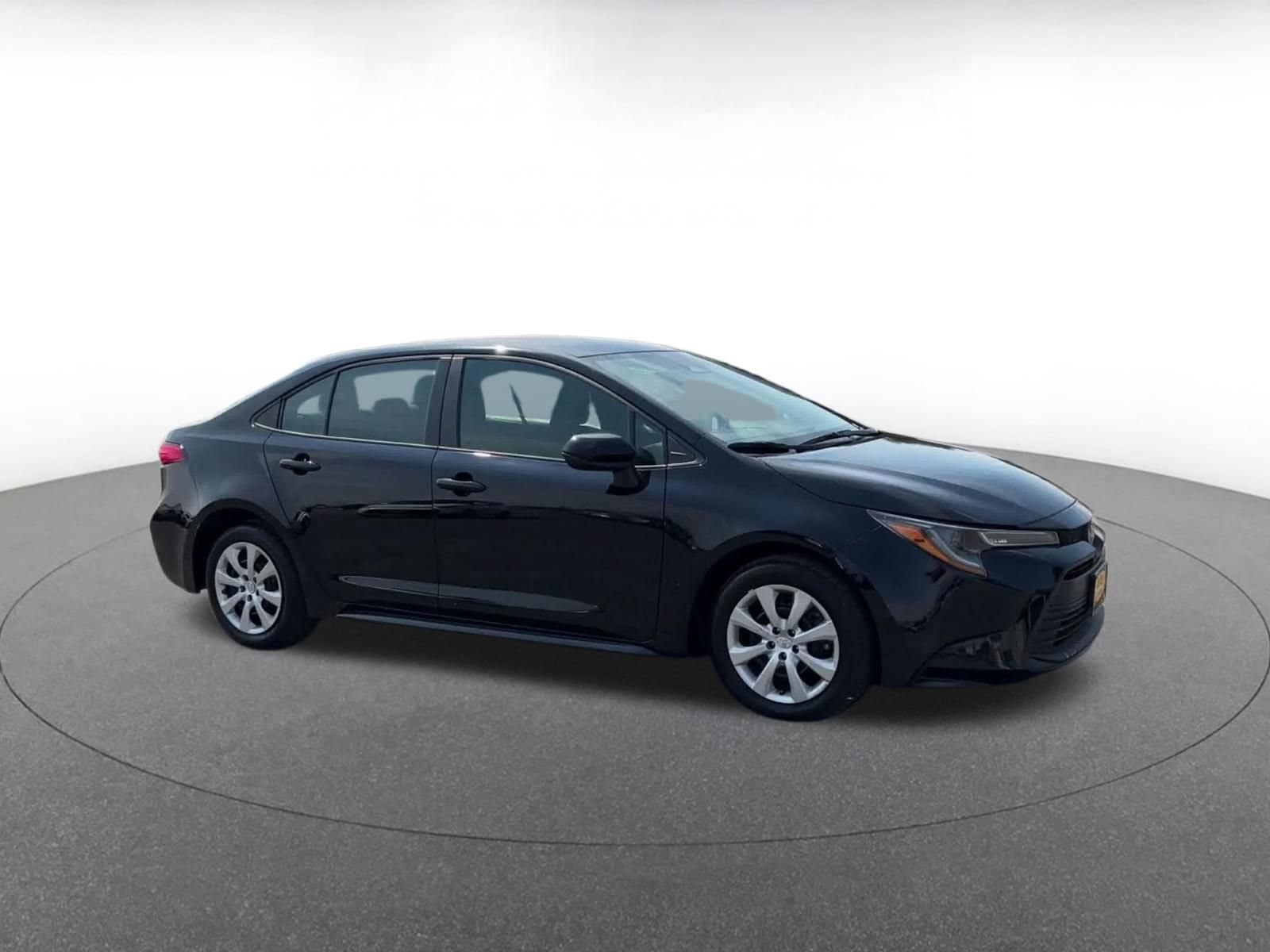 Thumbnail: 2025 Toyota Corolla - 2
