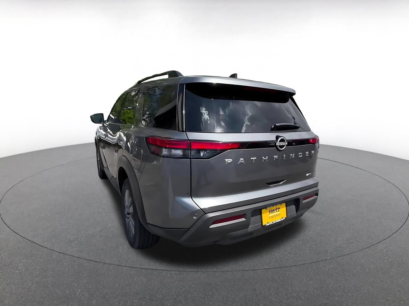 Thumbnail: 2025 Nissan Pathfinder - 10