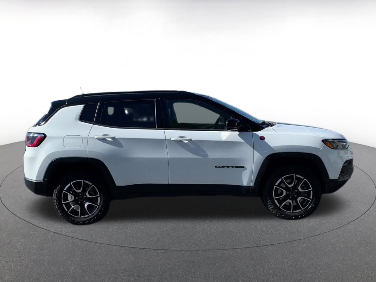 Thumbnail: 2025 Jeep Compass - 16