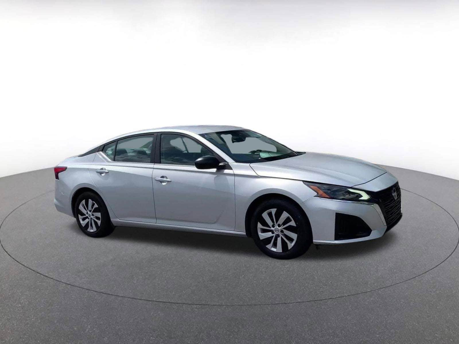 2024 Nissan Altima S 2