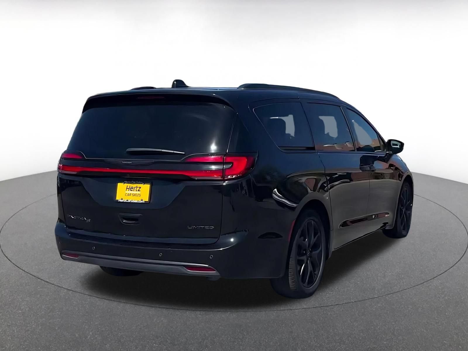 Thumbnail: 2025 Chrysler Pacifica - 13
