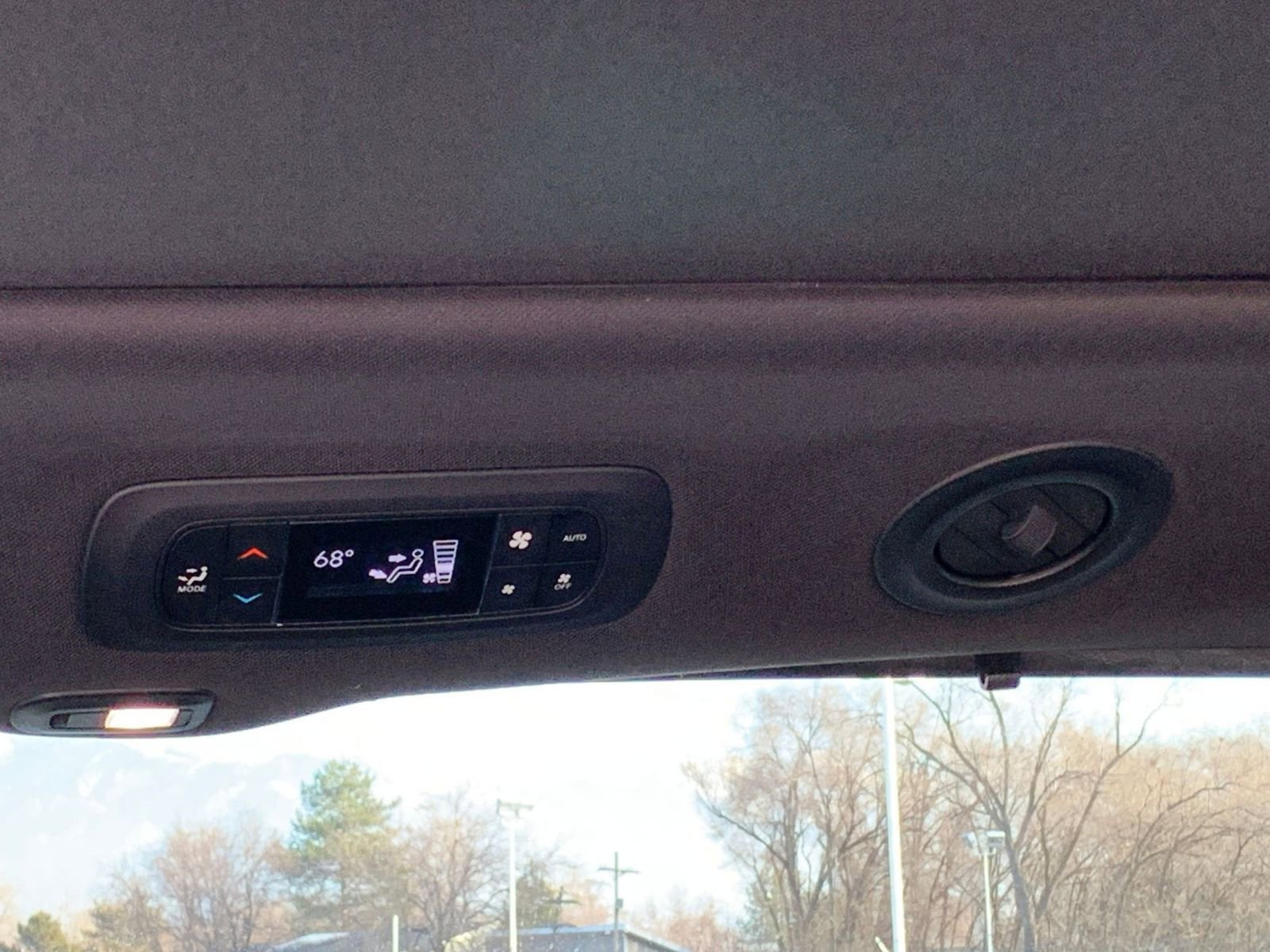 Thumbnail: 2025 Chrysler Pacifica - 28