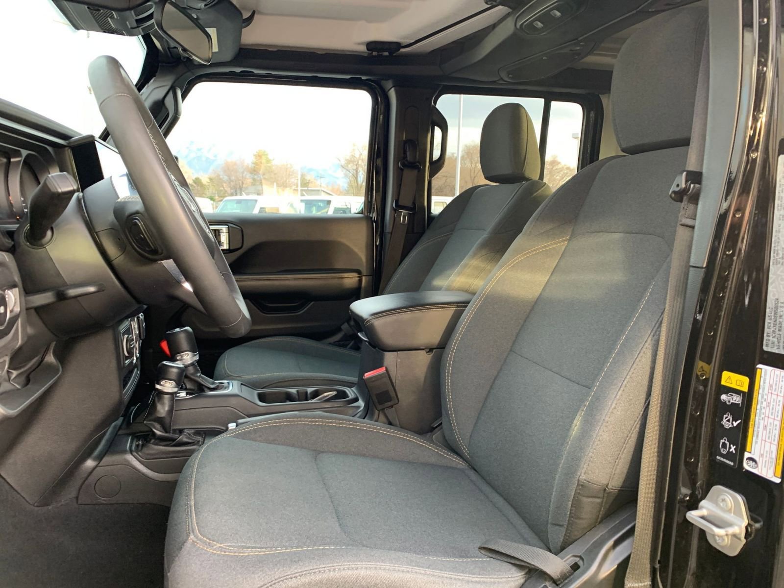 Thumbnail: 2025 Jeep Wrangler - 25