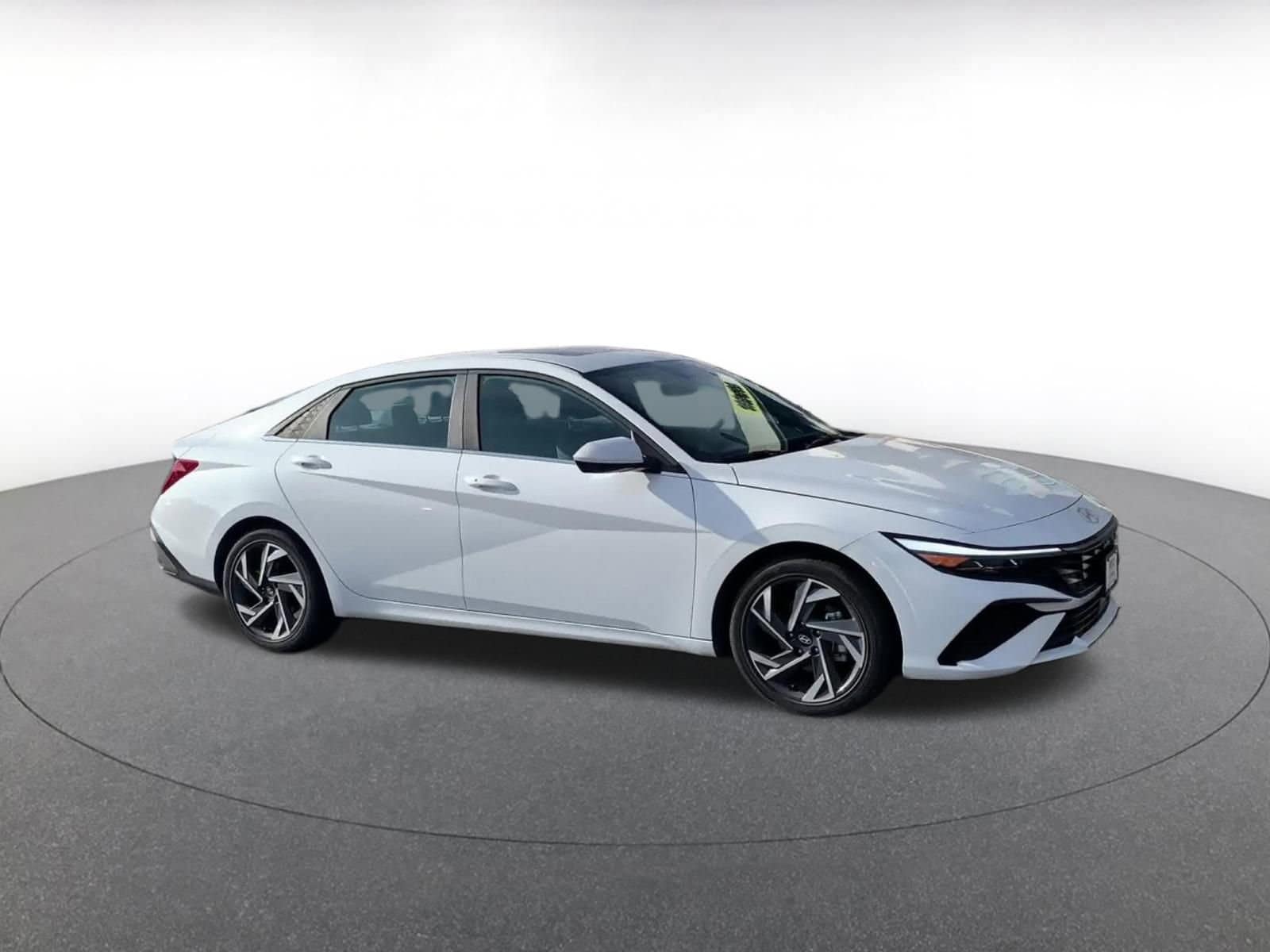 Thumbnail: 2025 Hyundai Elantra - 2