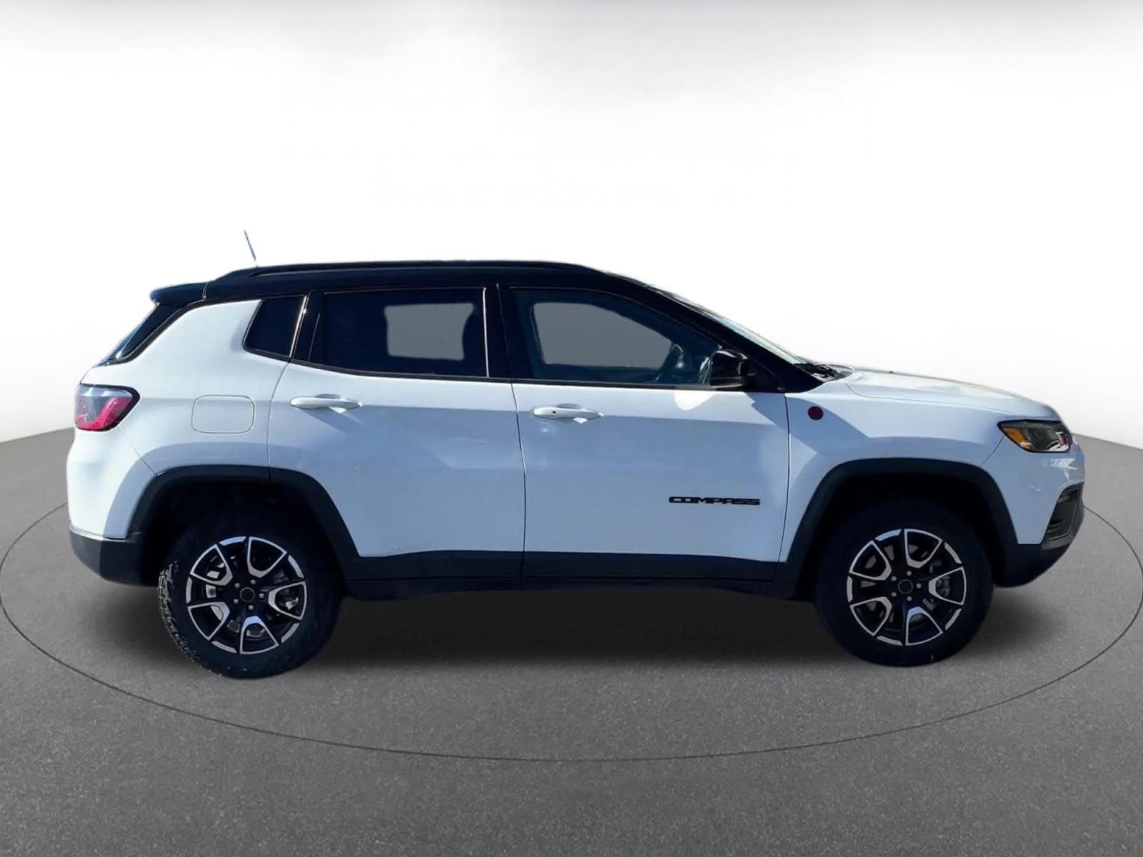 Thumbnail: 2025 Jeep Compass - 16