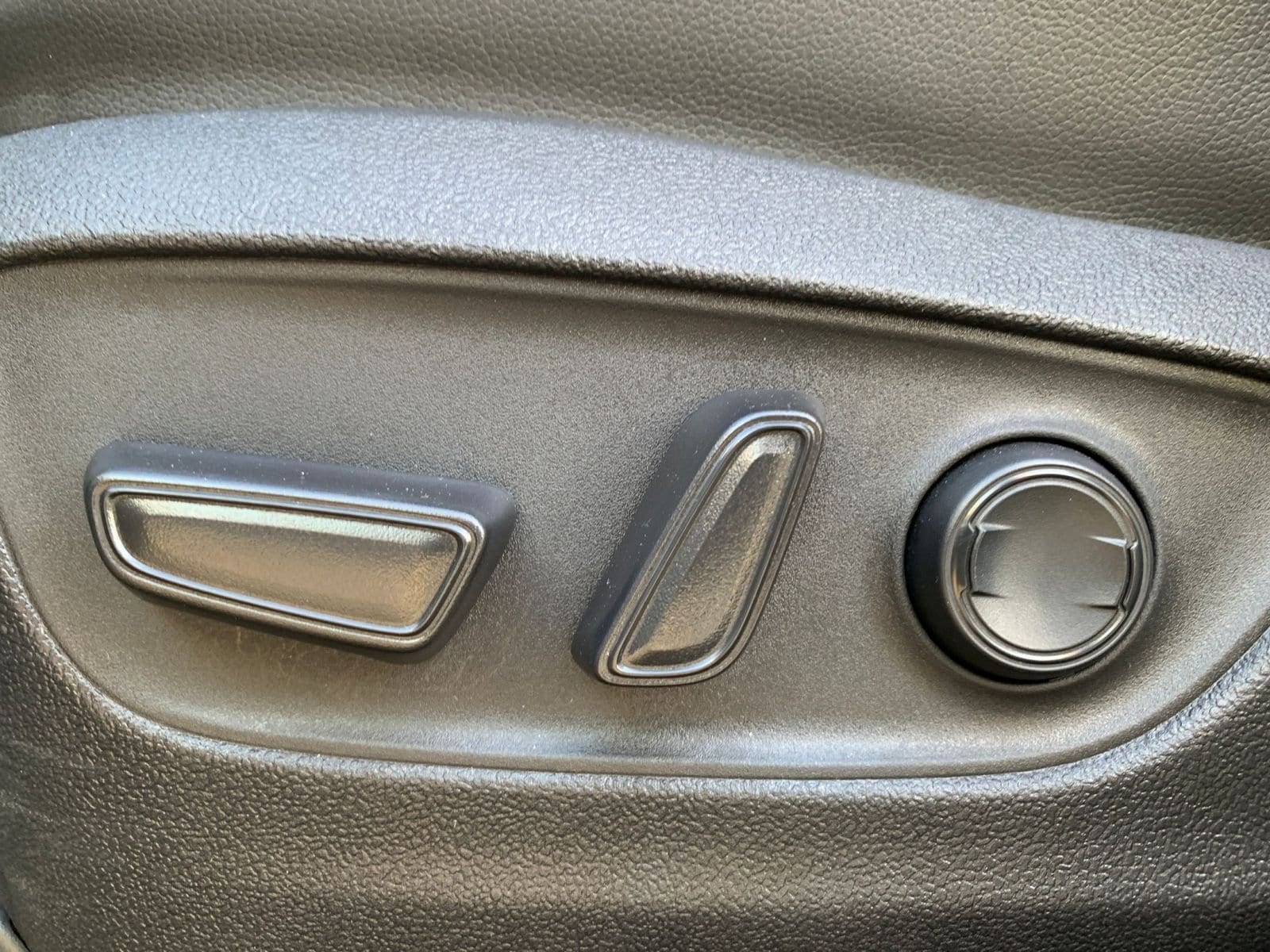 Thumbnail: 2025 Toyota Highlander - 25