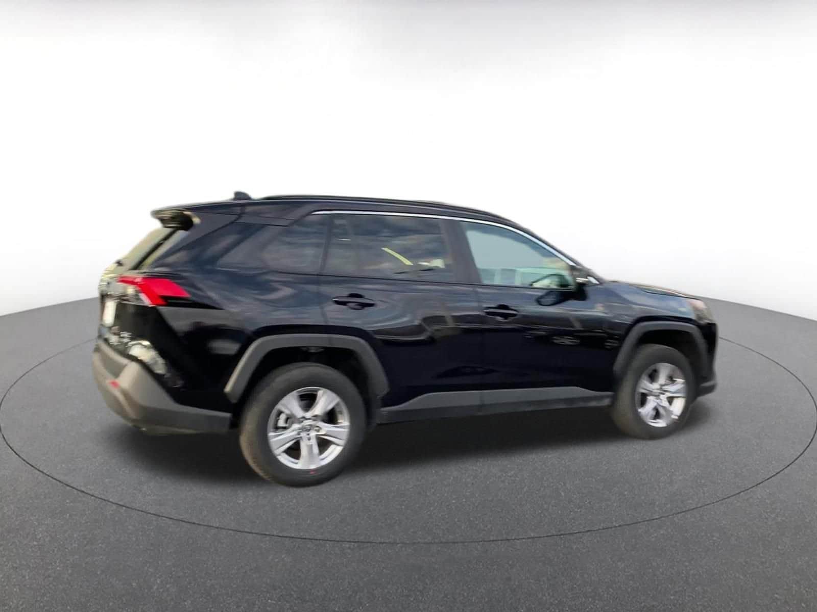 Thumbnail: 2025 Toyota RAV4 - 15