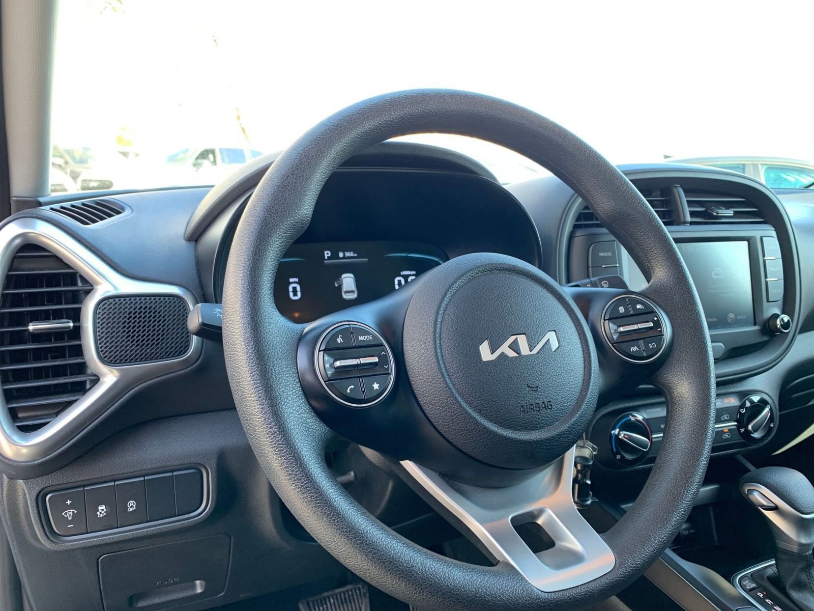 Thumbnail: 2025 Kia Soul - 32