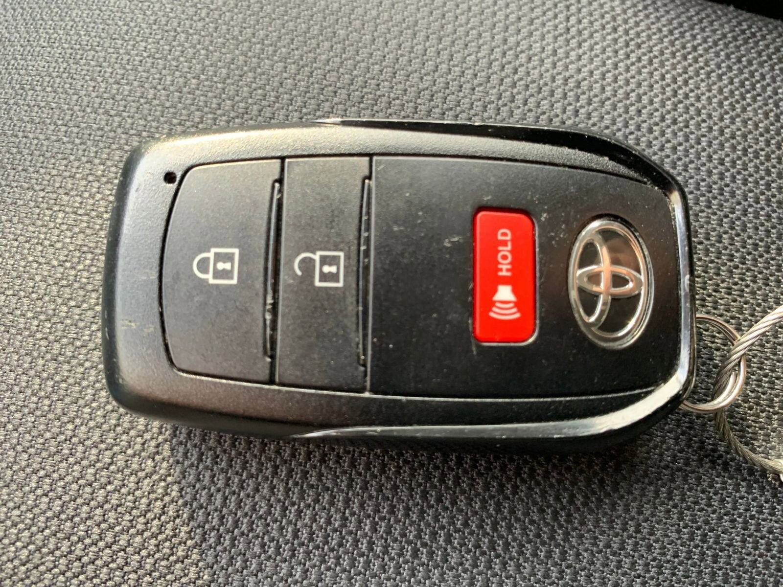 Thumbnail: 2025 Toyota Corolla Cross - 22