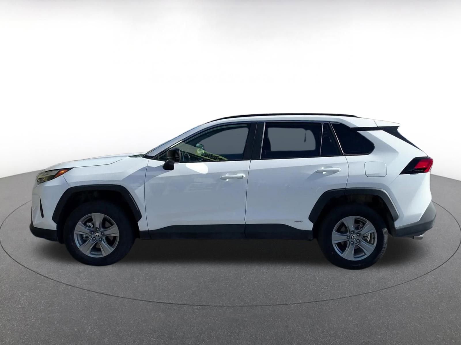 Thumbnail: 2025 Toyota RAV4 - 9