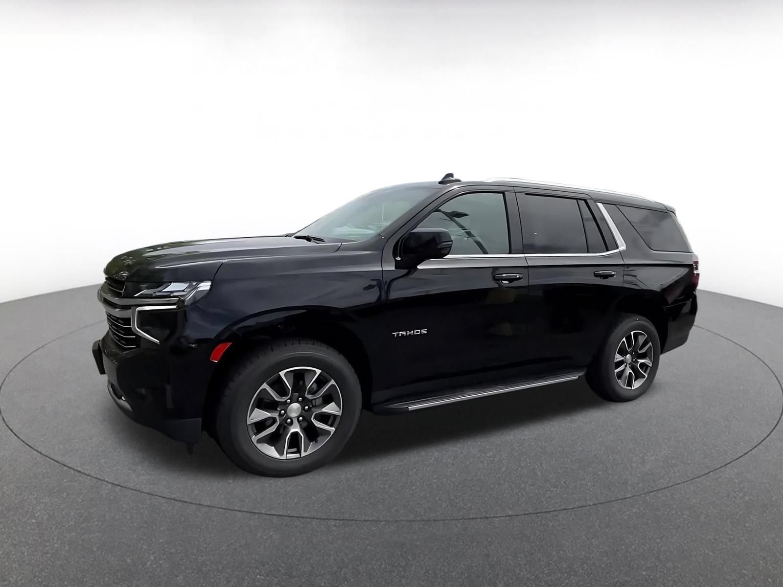 Thumbnail: 2023 Chevrolet Tahoe - 8