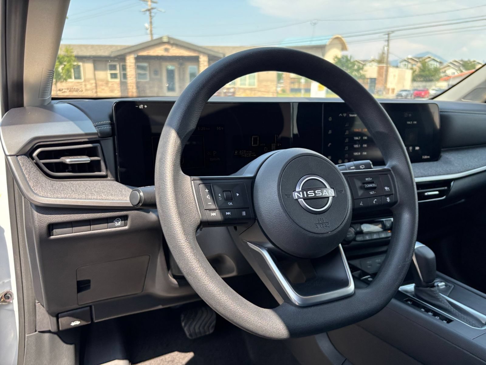 Thumbnail: 2026 Nissan Kicks - 32