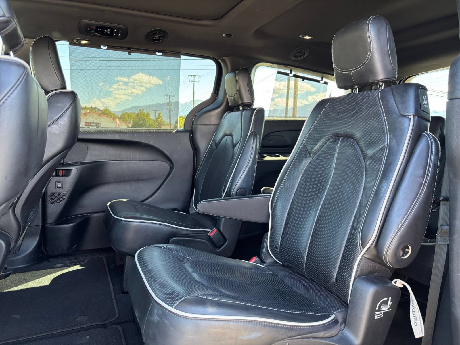 Thumbnail: 2025 Chrysler Pacifica - 28