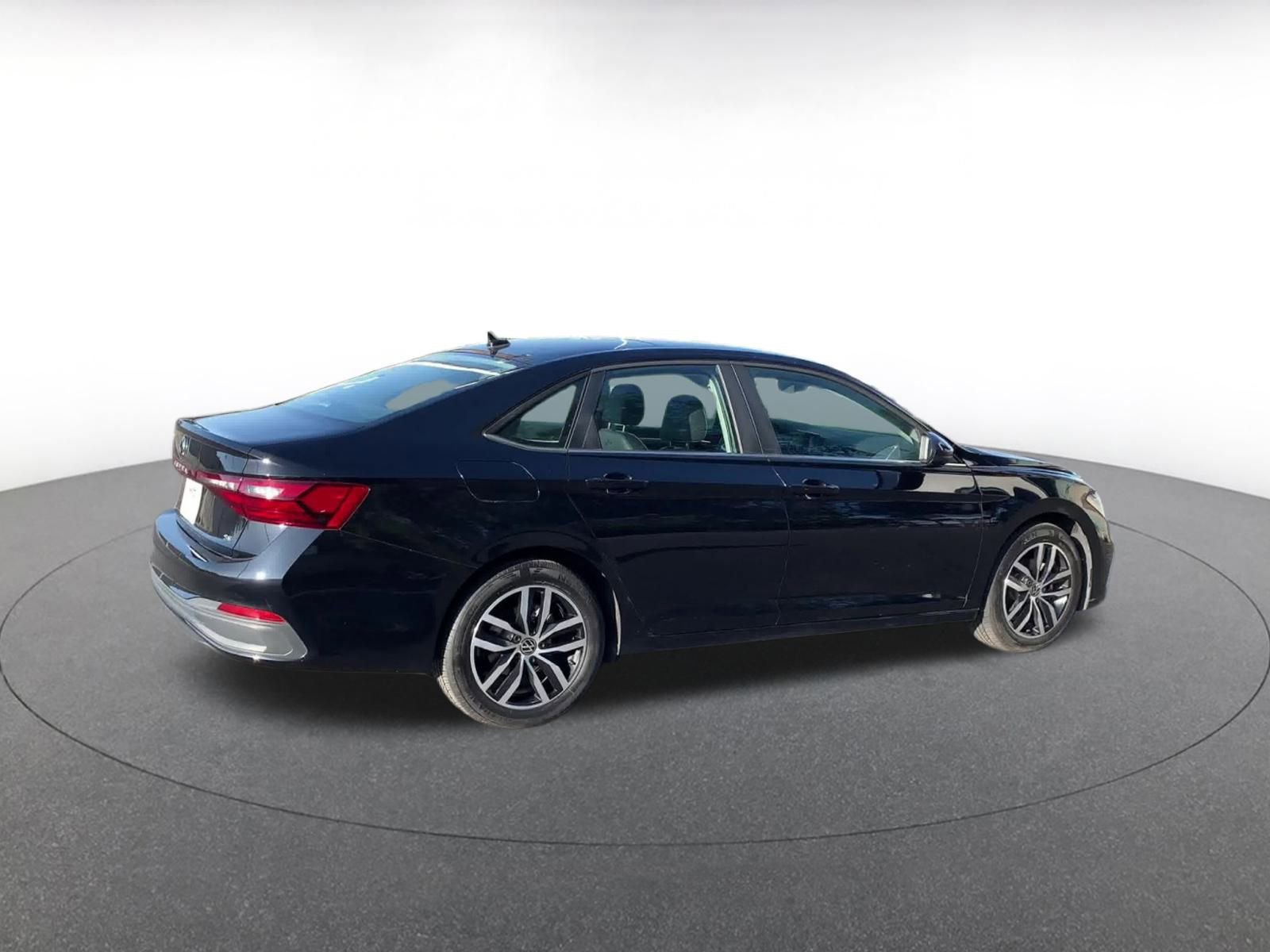 Thumbnail: 2025 Volkswagen Jetta - 15