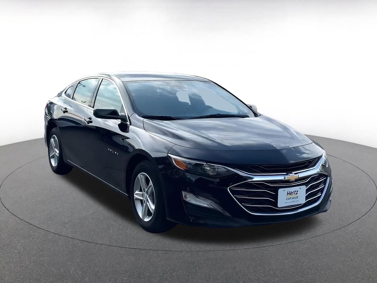 Thumbnail: 2024 Chevrolet Malibu - 3