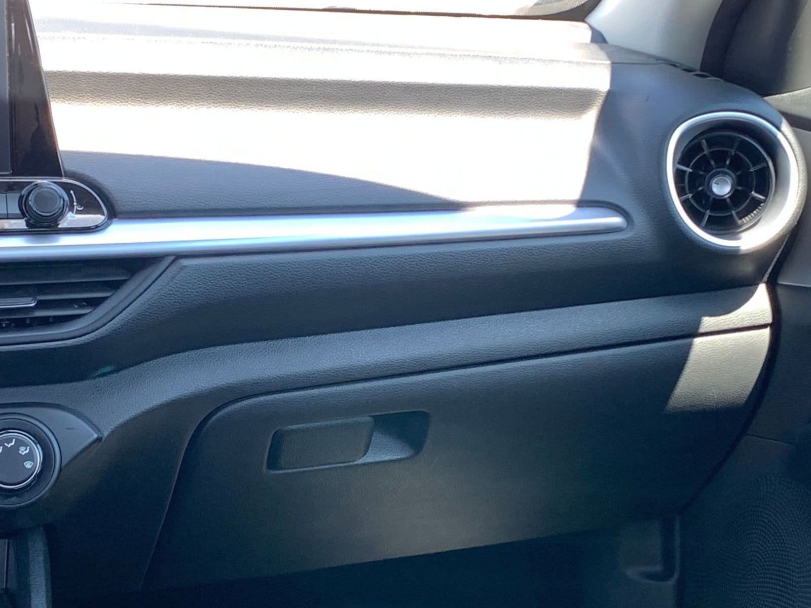 Thumbnail: 2023 Kia Forte - 33