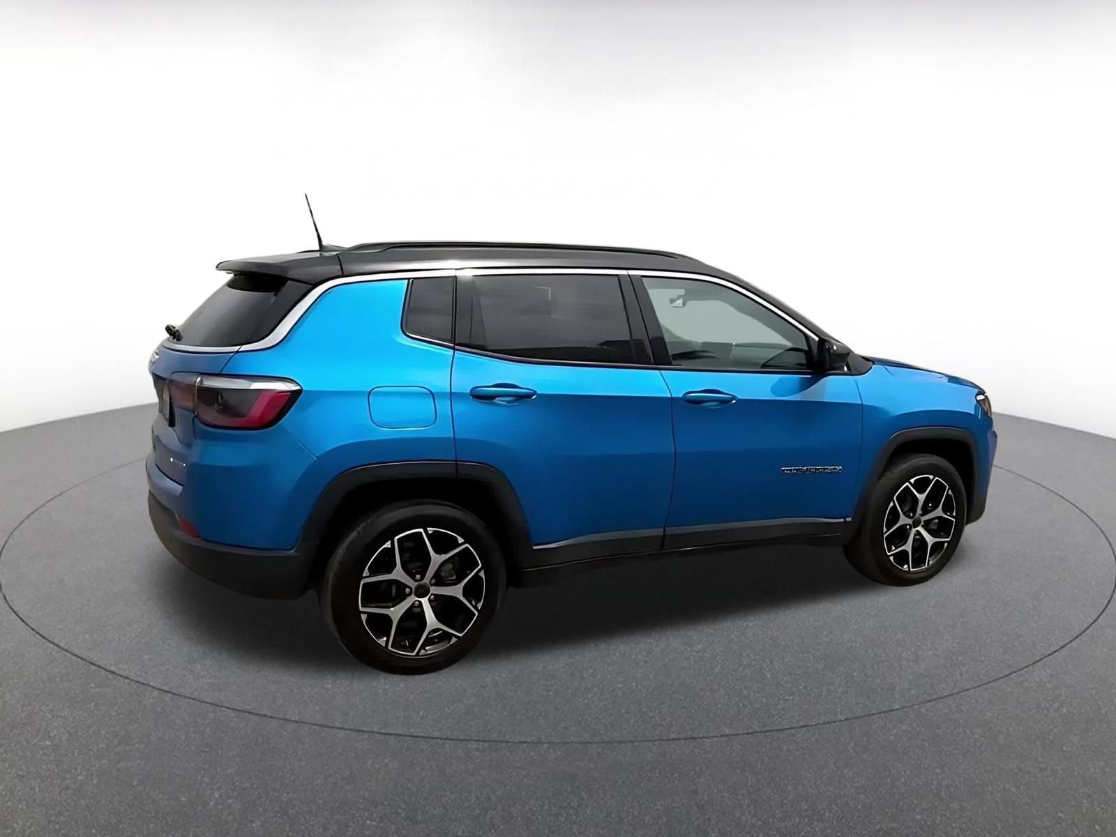 Thumbnail: 2025 Jeep Compass - 15