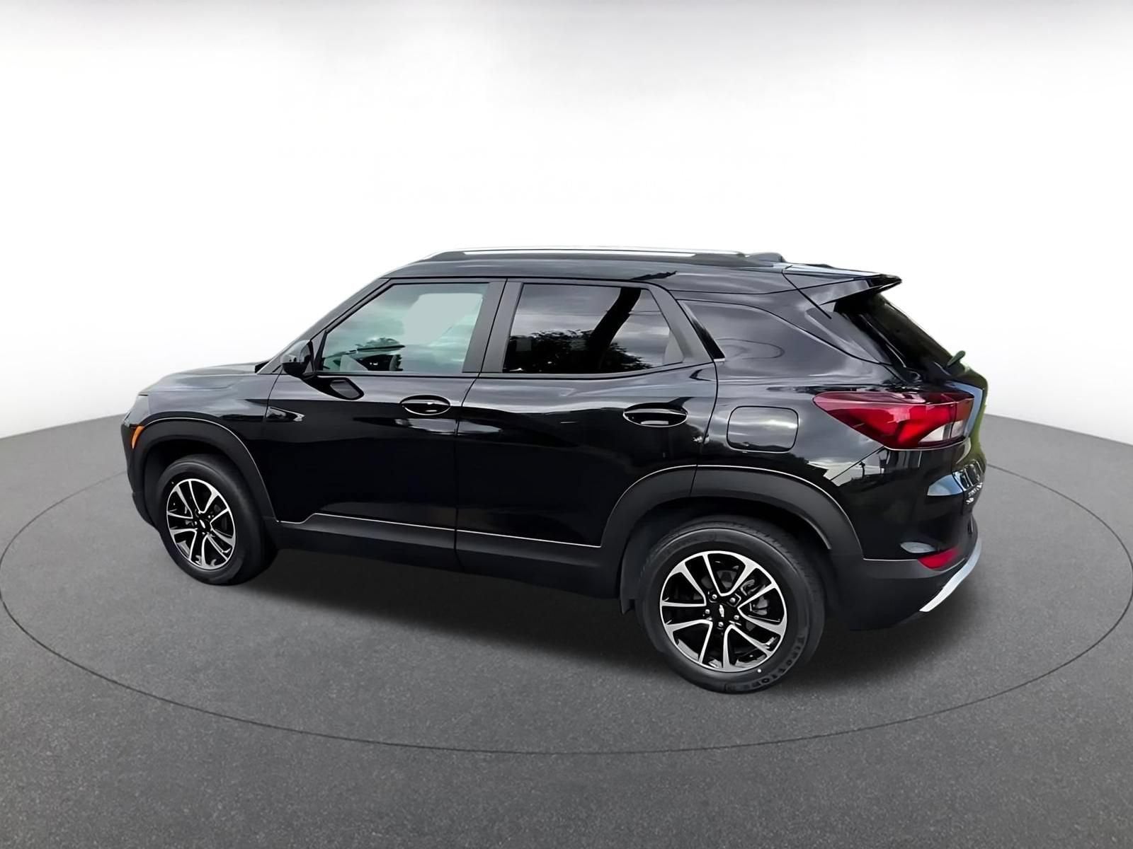 Thumbnail: 2025 Chevrolet TrailBlazer - 10