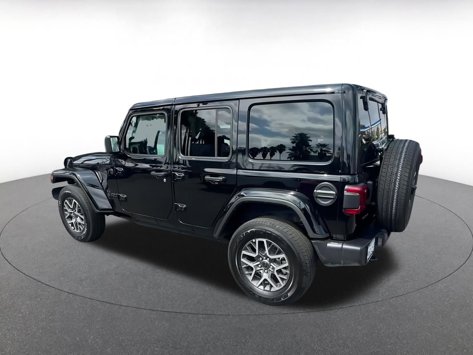 Thumbnail: 2025 Jeep Wrangler - 10