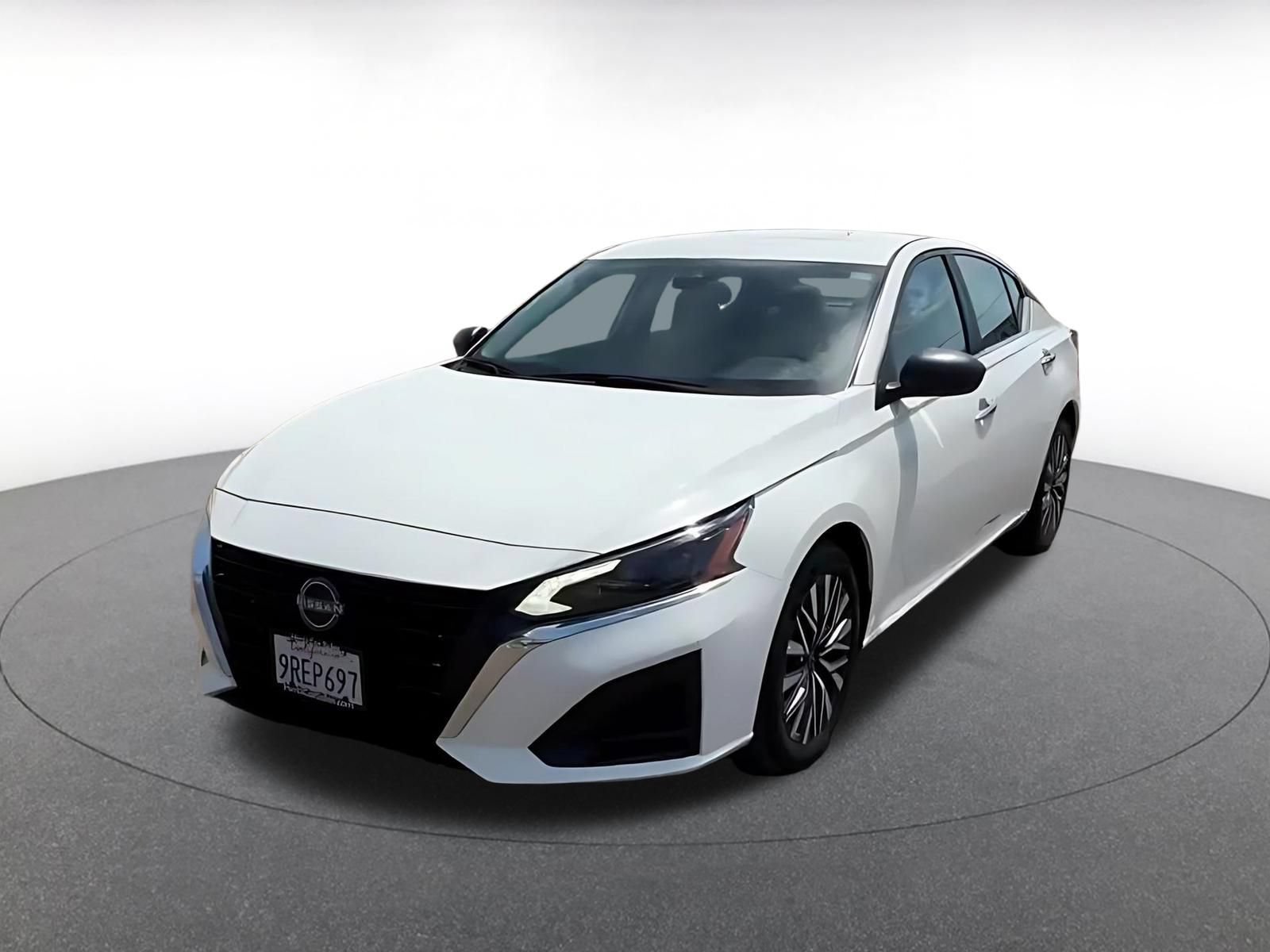 Thumbnail: 2025 Nissan Altima - 10