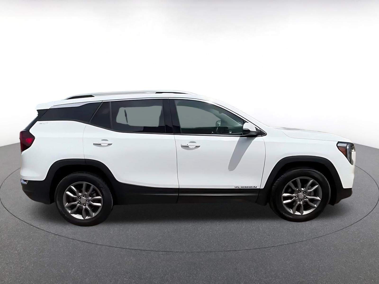 Thumbnail: 2024 GMC Terrain - 16