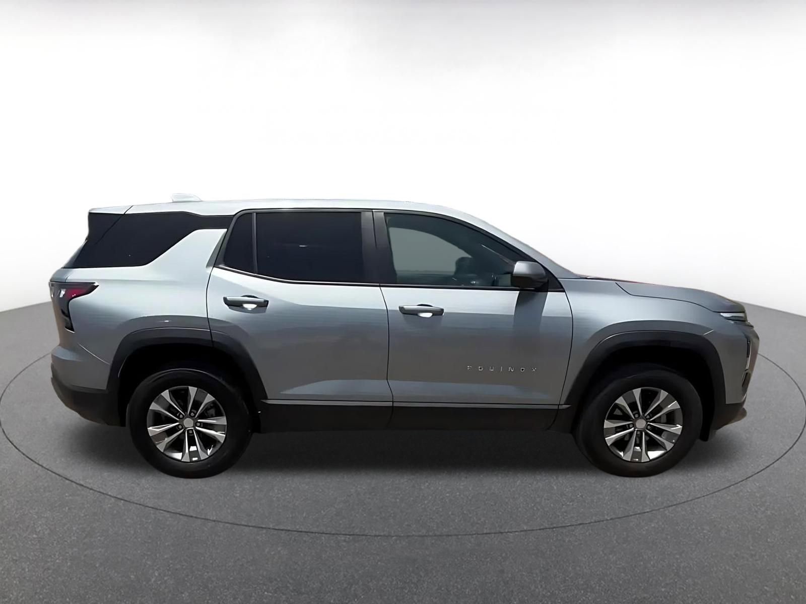 Thumbnail: 2025 Chevrolet Equinox - 16