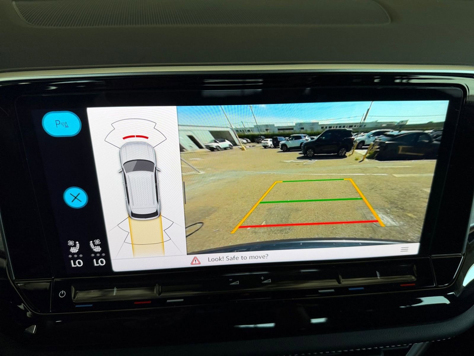 Thumbnail: 2025 Volkswagen Atlas - 17