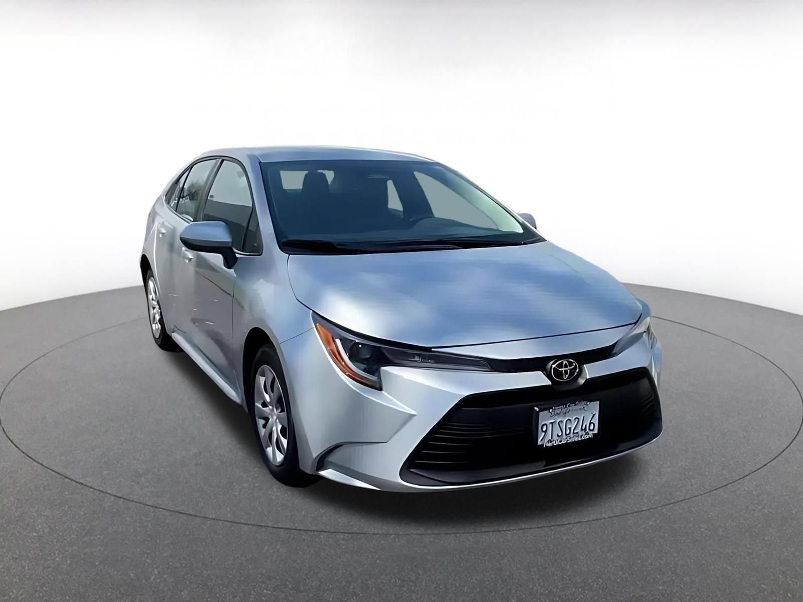 Thumbnail: 2025 Toyota Corolla - 3
