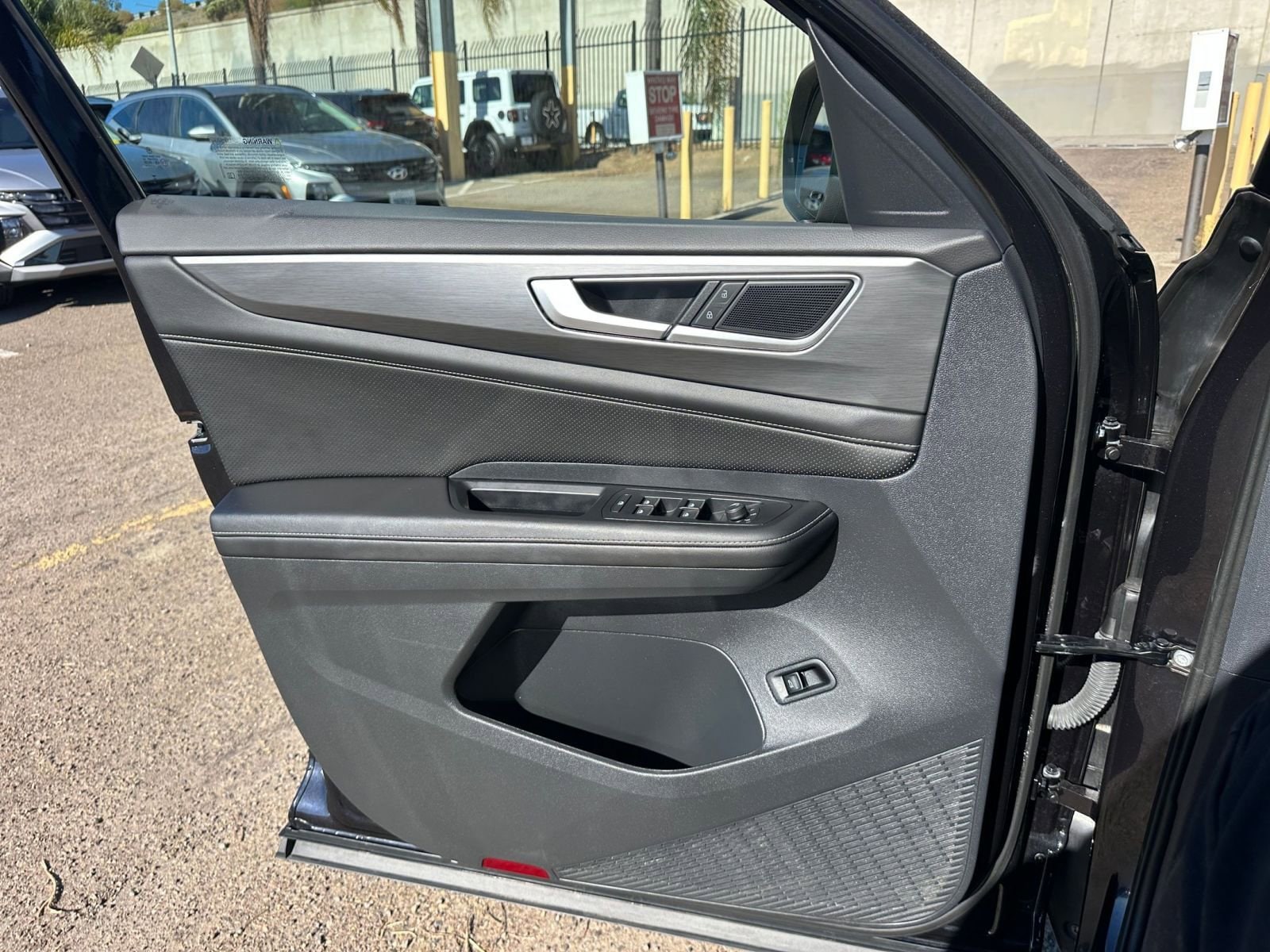 Thumbnail: 2025 Volkswagen Atlas - 20