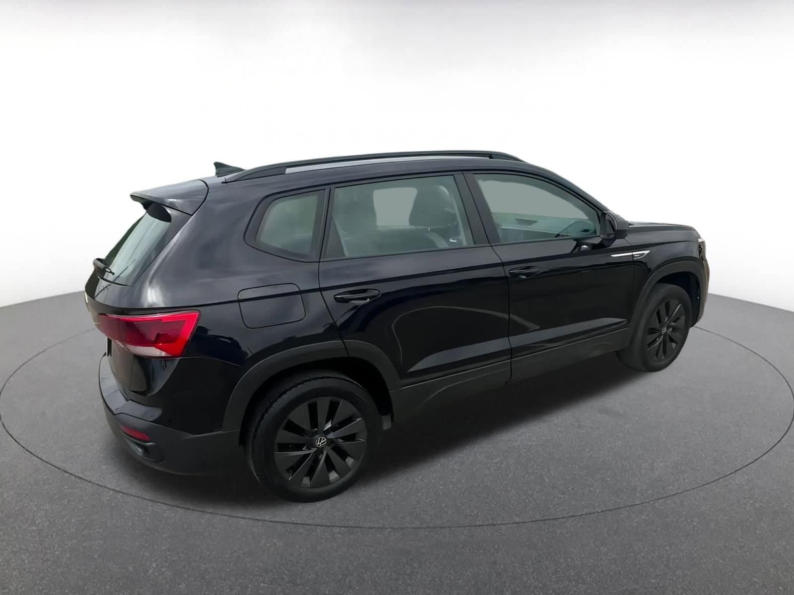 Thumbnail: 2024 Volkswagen Taos - 14
