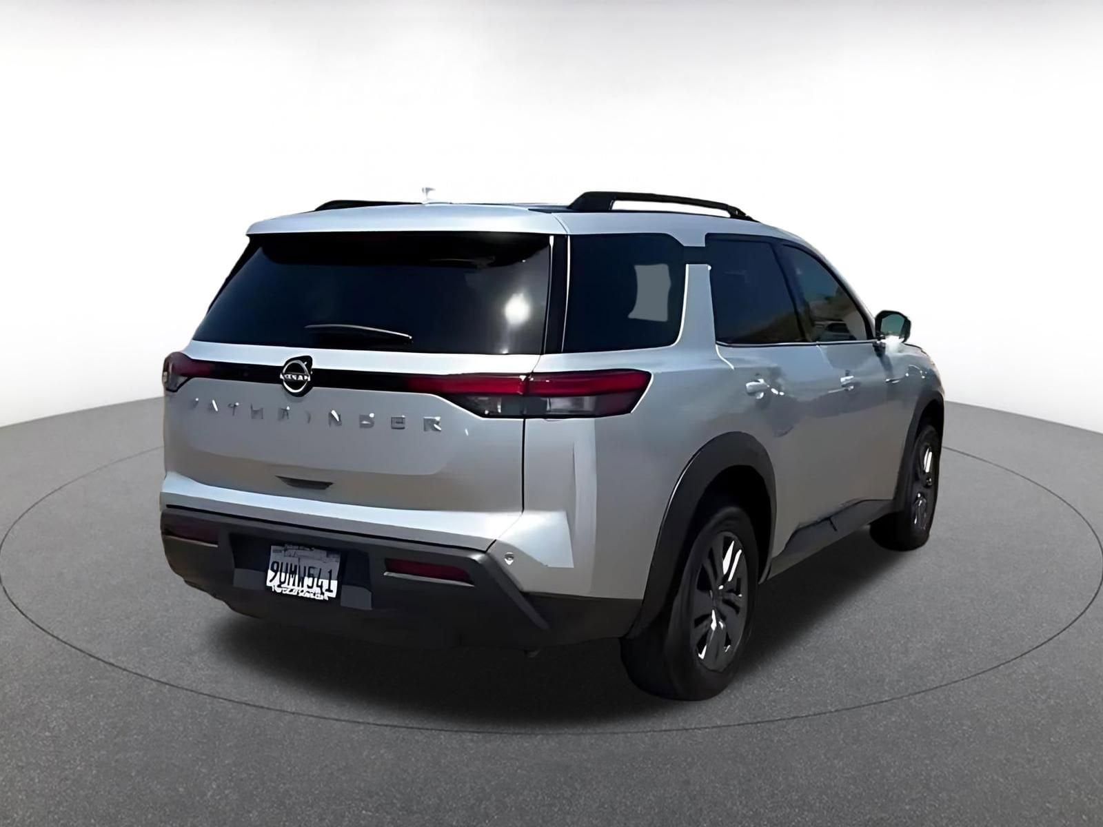 Thumbnail: 2025 Nissan Pathfinder - 14