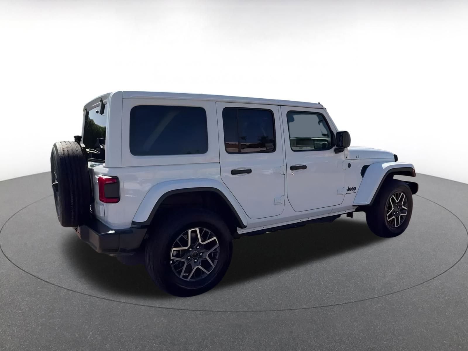 Thumbnail: 2025 Jeep Wrangler - 15