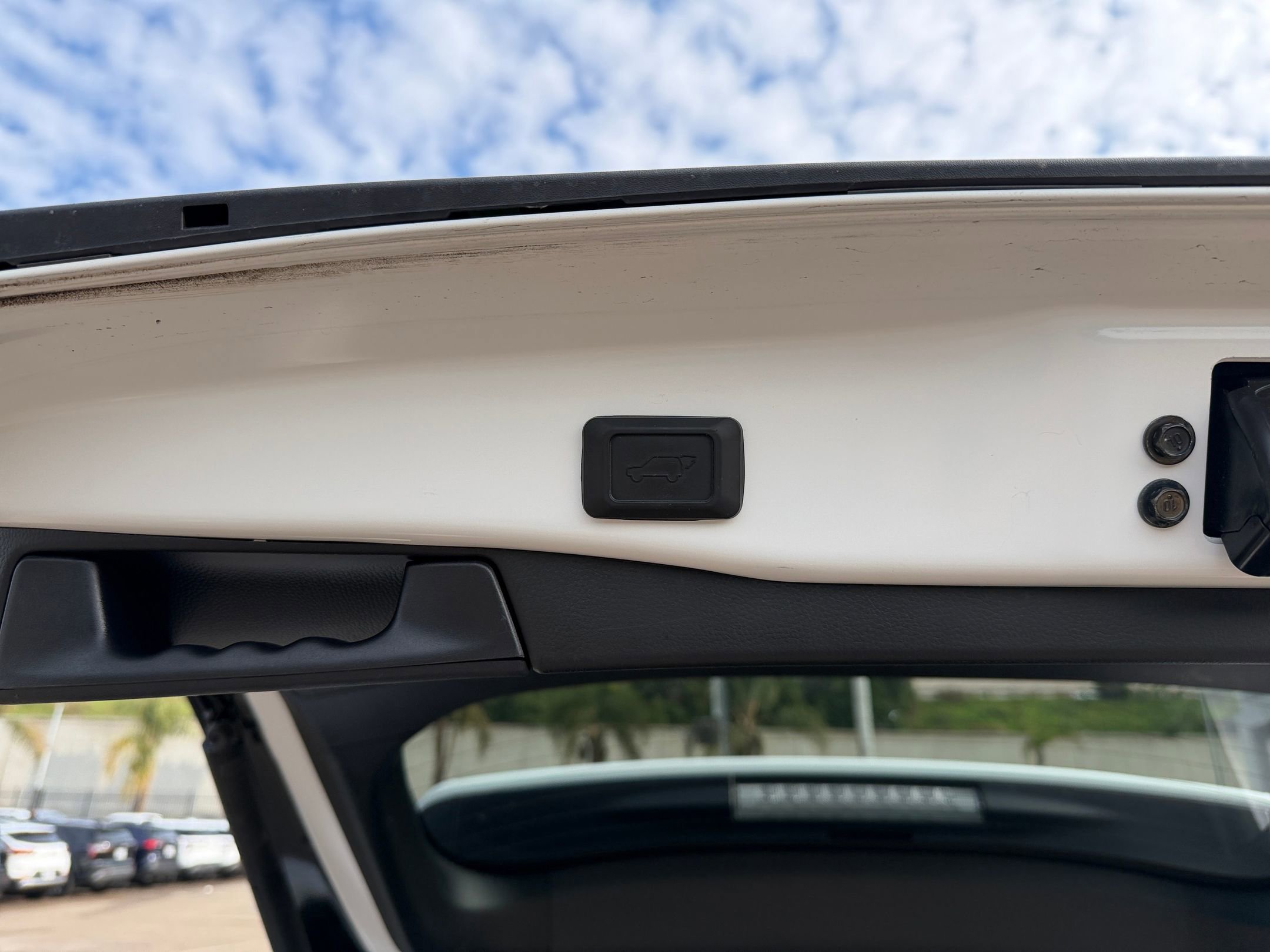 Thumbnail: 2025 Toyota RAV4 - 23