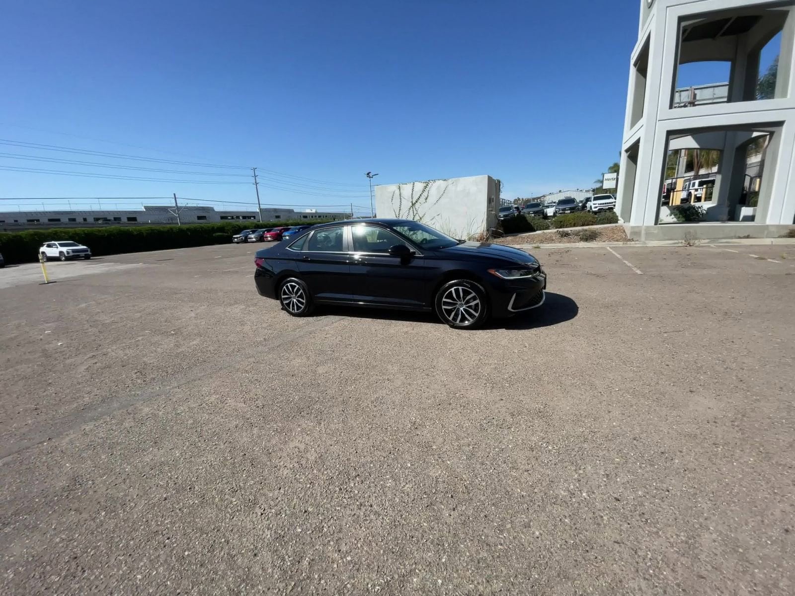 Thumbnail: 2025 Volkswagen Jetta - 16