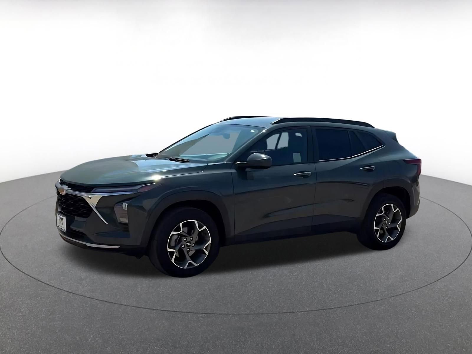 Thumbnail: 2025 Chevrolet Trax - 8