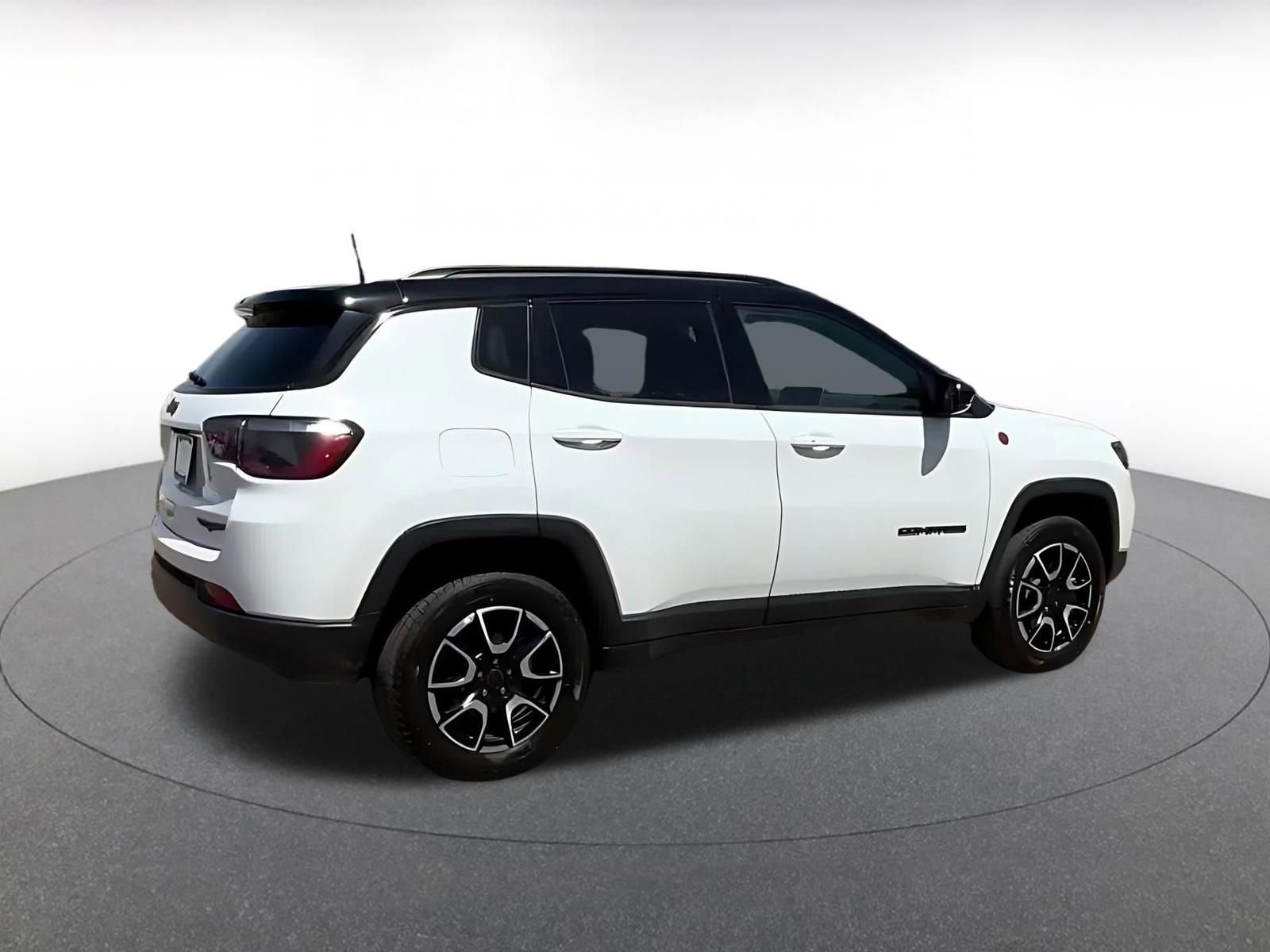 Thumbnail: 2025 Jeep Compass - 15
