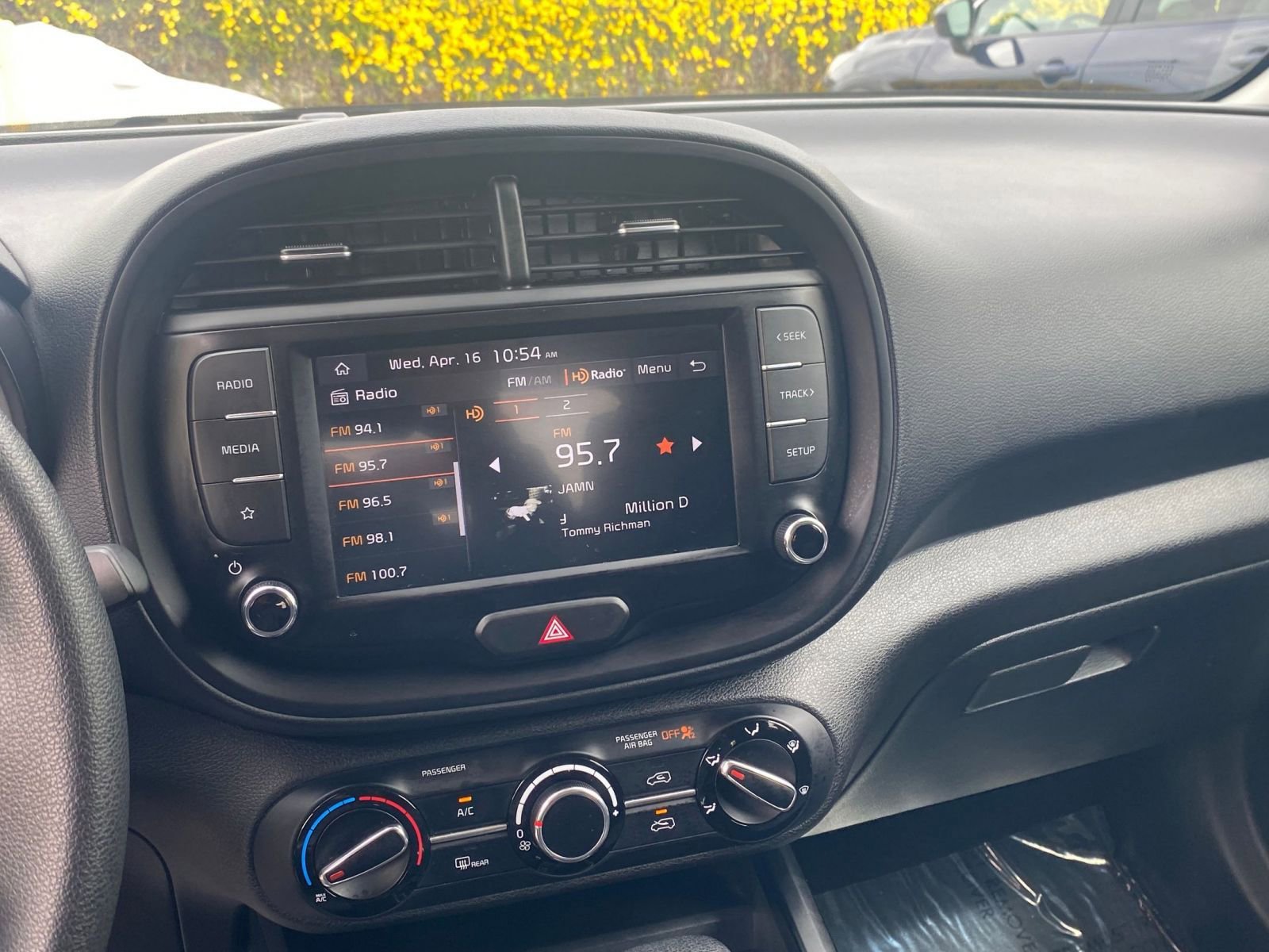 2024 Kia Soul LX 18