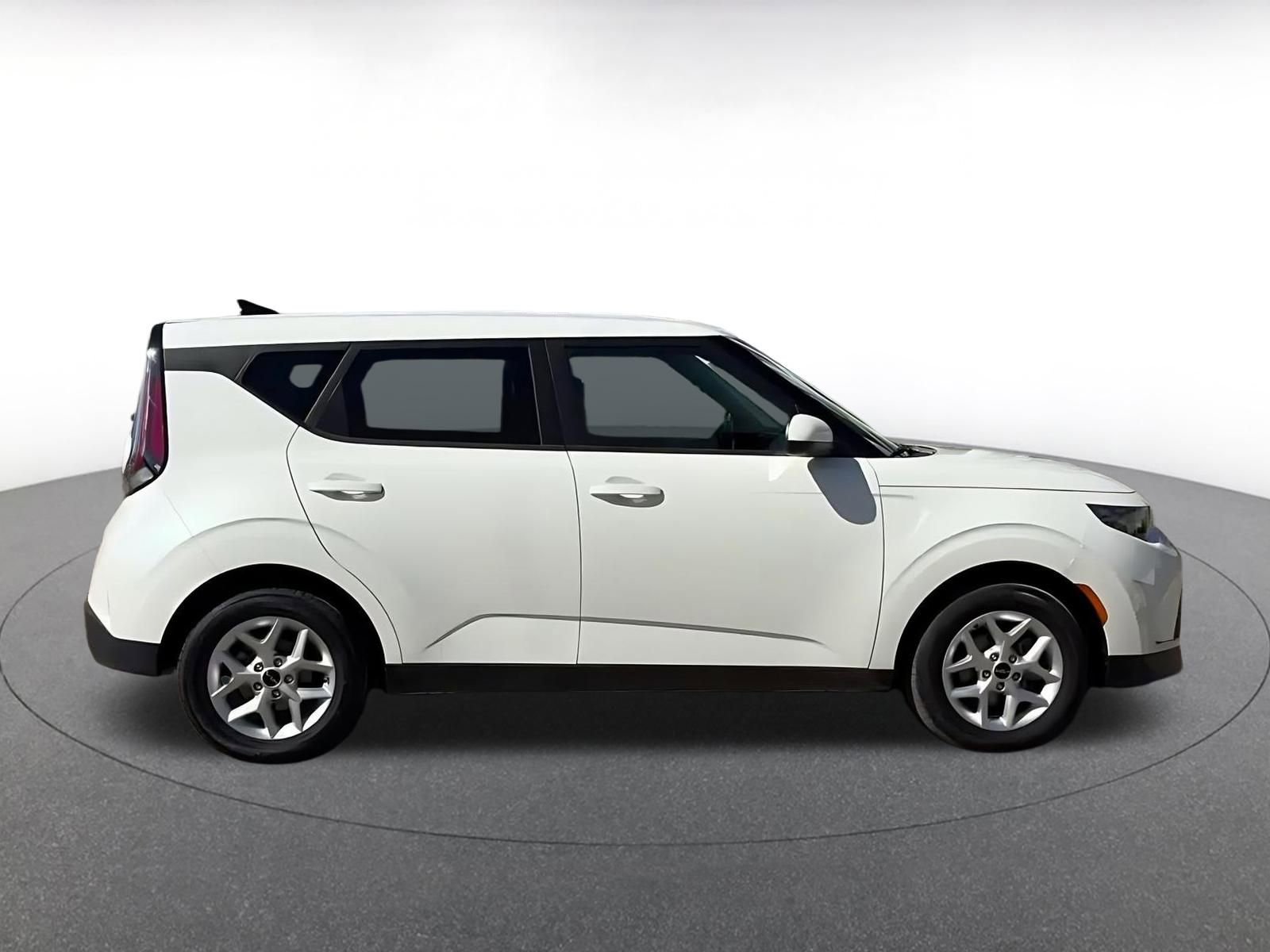 Thumbnail: 2025 Kia Soul - 16