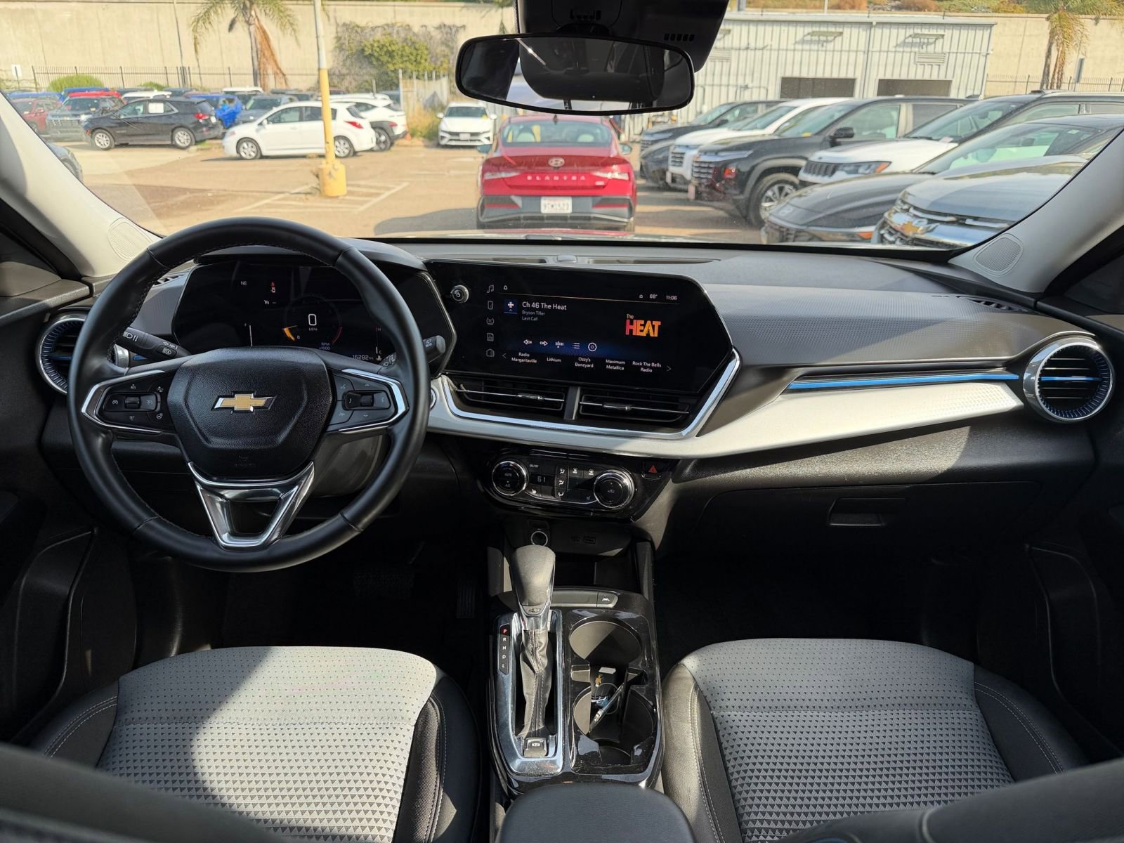 Thumbnail: 2025 Chevrolet Trax - 31