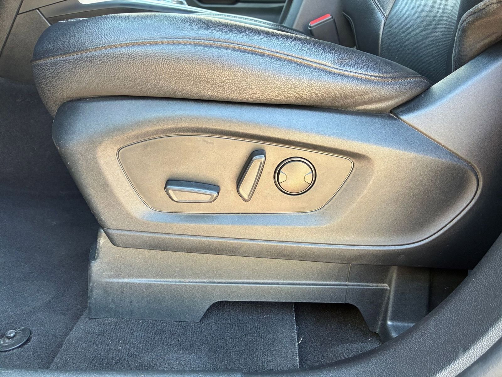 Thumbnail: 2023 Ford Explorer - 23