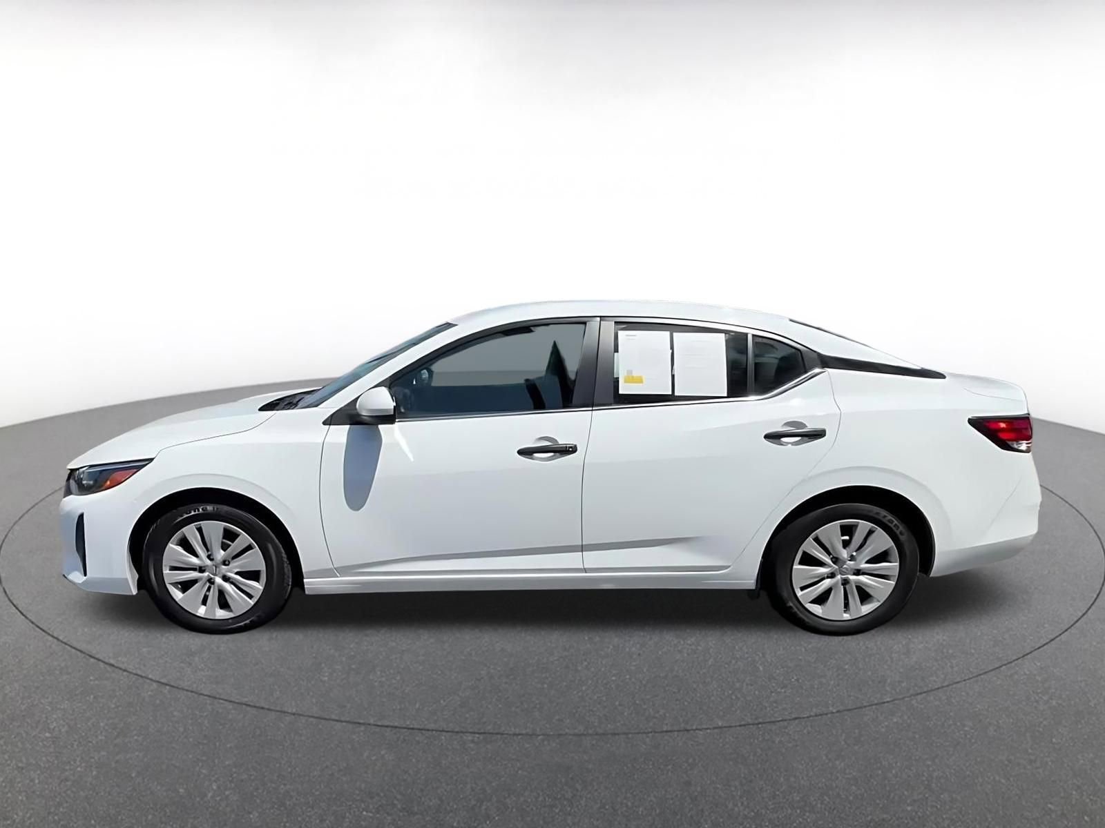 Thumbnail: 2025 Nissan Sentra - 9