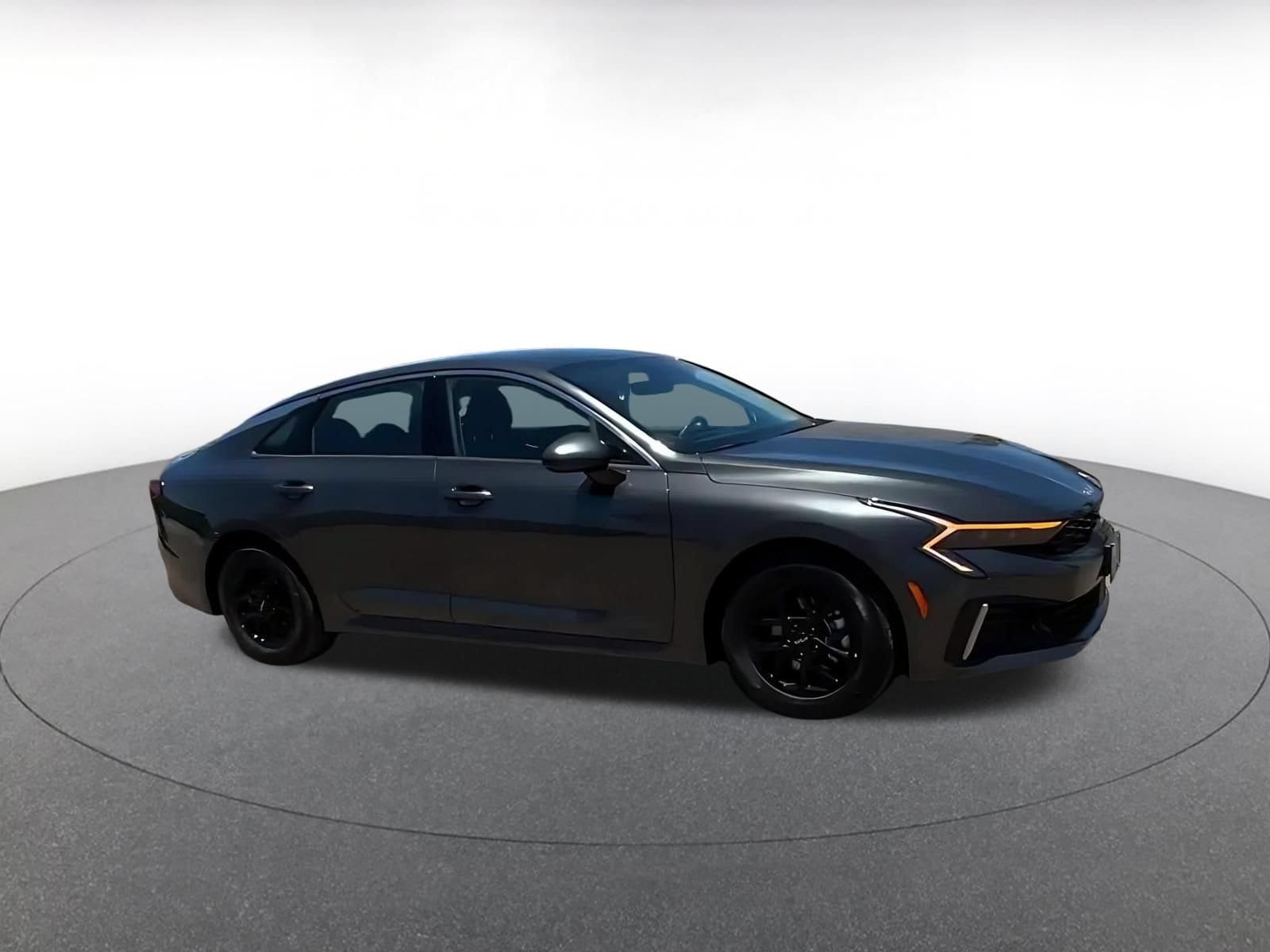 Thumbnail: 2025 Kia K5 - 2